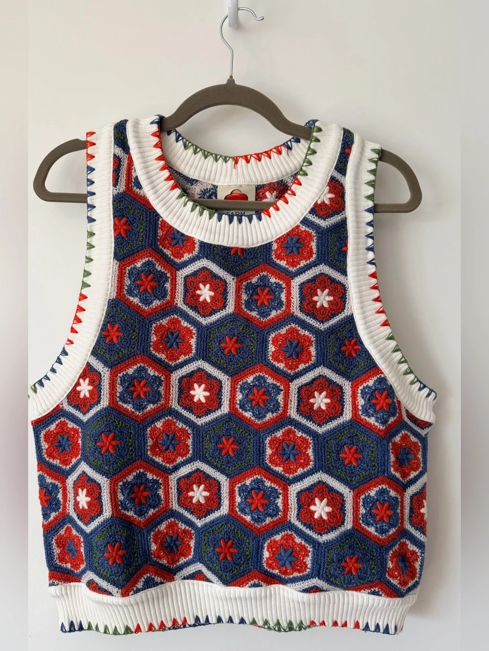 FARM RIO CROCHET VEST - Picture 1 of 11